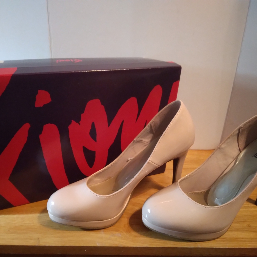Fioni Pale Pink Patent Leather Women's Heels